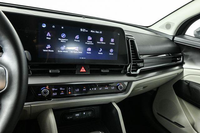 Photo of 2024 Gravity Gray Kia Sportage