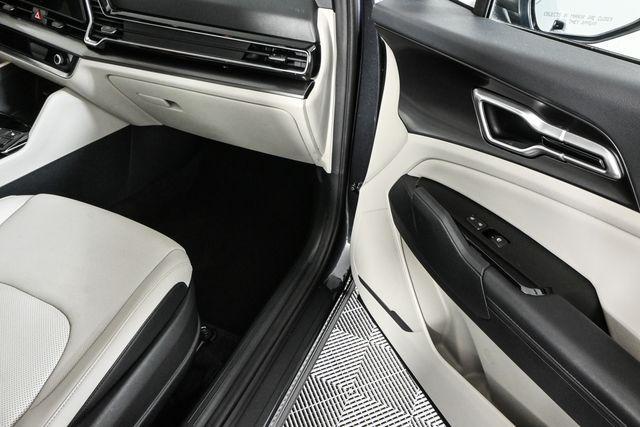 Photo of 2024 Gravity Gray Kia Sportage