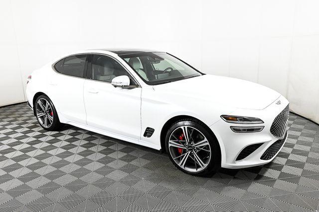 Photo of 2025 Uyuni White Genesis G70