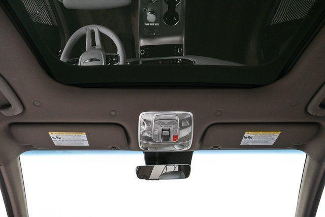 Photo of 2026 Vik Black Genesis GV70