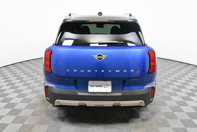 Photo of 2025 Blazing Blue Metallic MINI Countryman