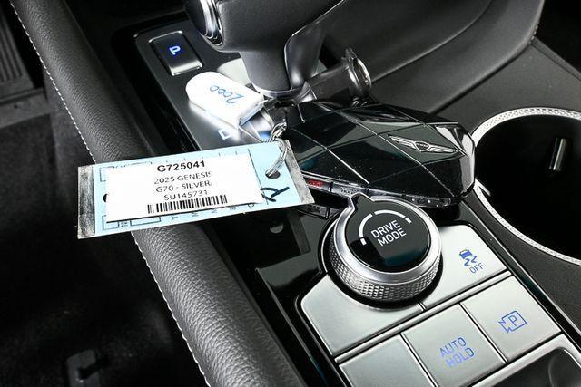 Photo of 2025 Vik Black Genesis G70