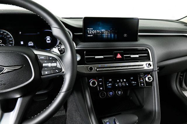 Photo of 2025 Vik Black Genesis G70