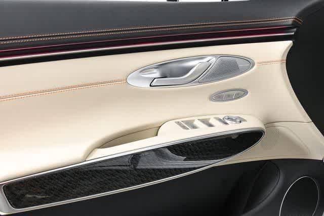 Photo of 2026 Uyuni White Genesis GV70