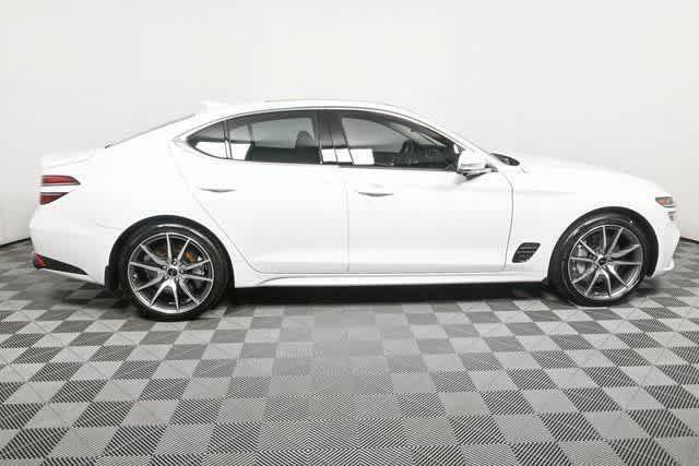 Photo of 2026 Uyuni White Genesis G70