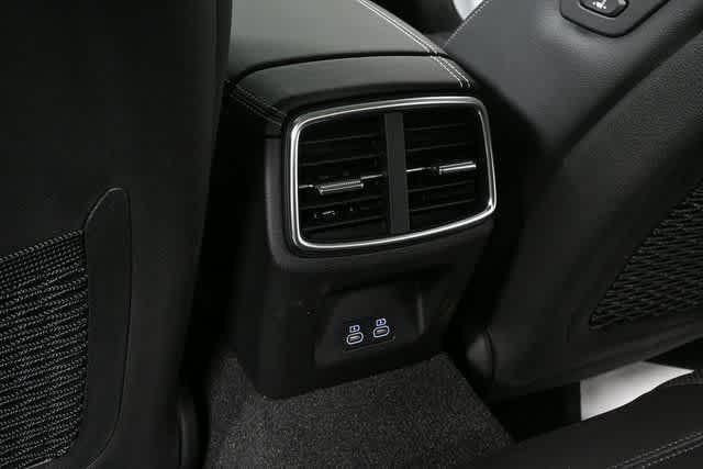 Photo of 2026 Uyuni White Genesis G70