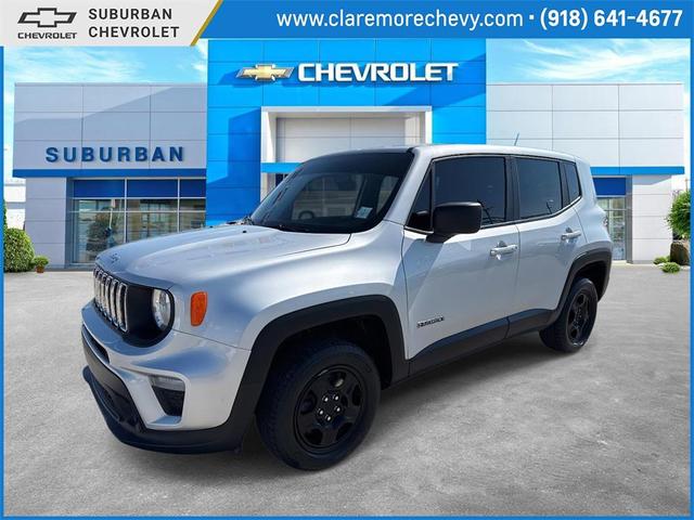 Photo of 2020 Glacier Metallic Clearcoat Jeep Renegade