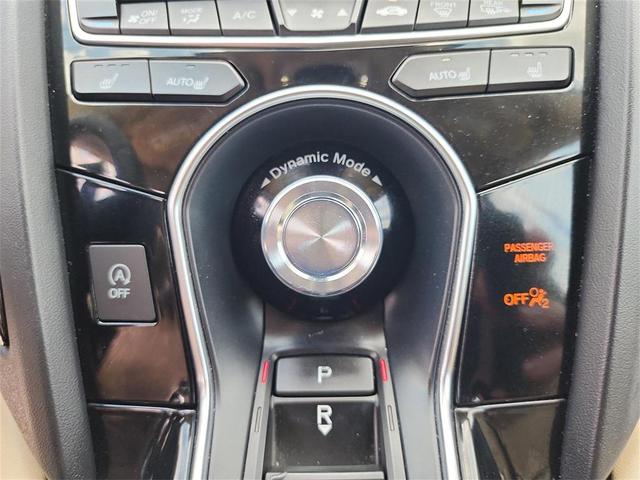 Photo of 2019 White Diamond Pearl Acura RDX