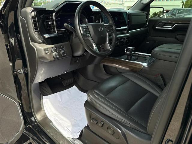 Photo of 2024 Black Chevrolet Silverado 1500