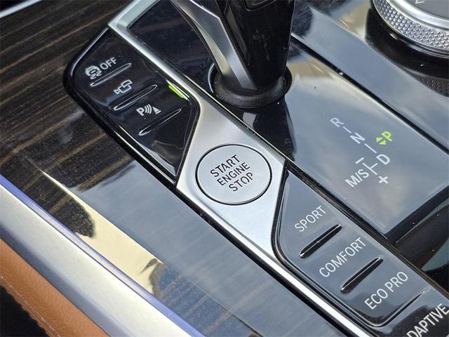 Photo of 2021 Mineral White Metallic BMW X5