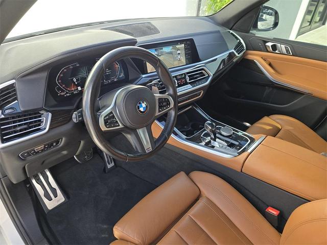 Photo of 2021 Mineral White Metallic BMW X5