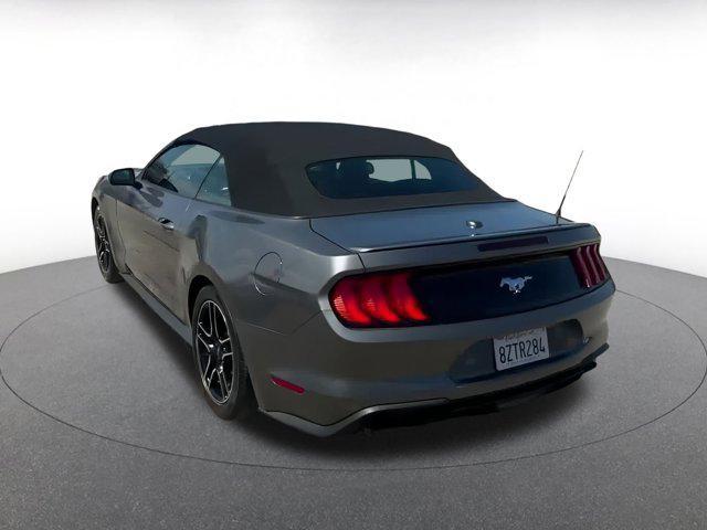 Photo of 2022 Carbonized Gray Metallic Ford Mustang