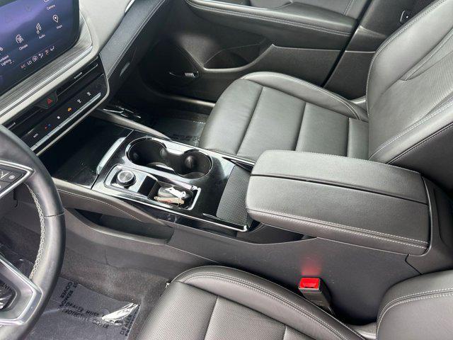 Photo of 2024 Summit White Buick Envision