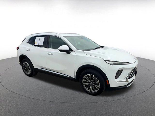 Photo of 2024 Summit White Buick Envision