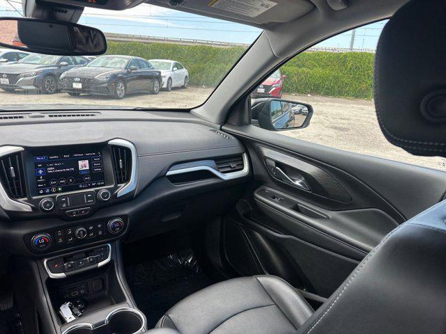Photo of 2024 Ebony Twilight Metallic GMC Terrain