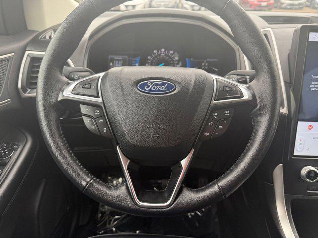 Photo of 2024 Agate Black Metallic Ford Edge