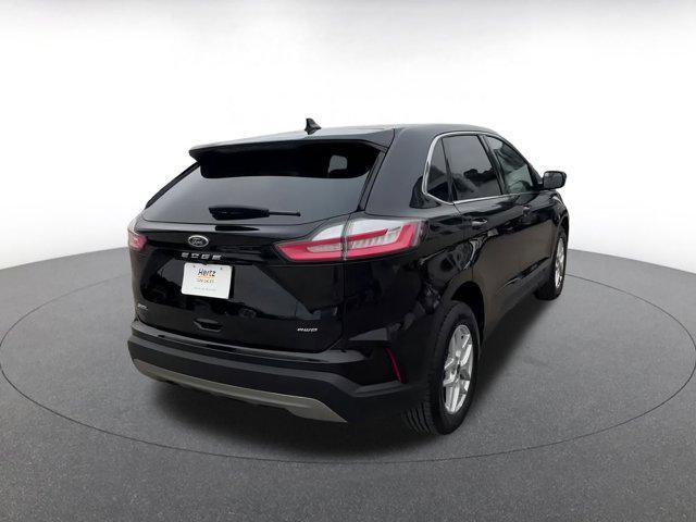 Photo of 2024 Agate Black Metallic Ford Edge