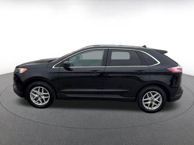 Photo of 2024 Agate Black Metallic Ford Edge