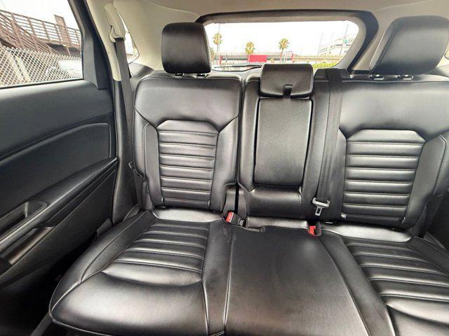 Photo of 2024 Agate Black Metallic Ford Edge