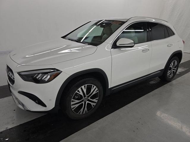 Photo of 2024 White Mercedes-Benz GLA 250