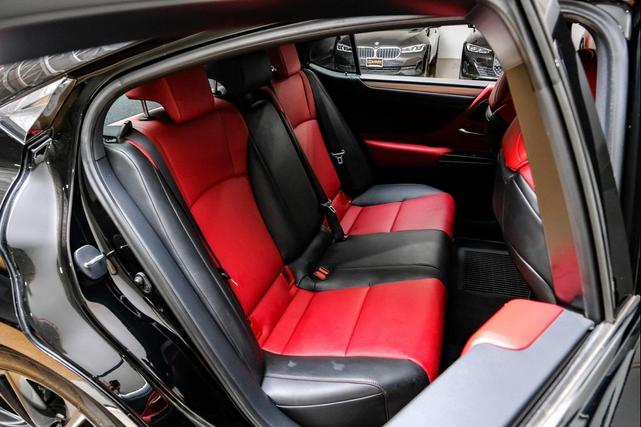 Photo of 2023 Black Lexus ES 350