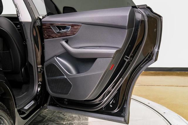 Photo of 2023 Black Audi Q8