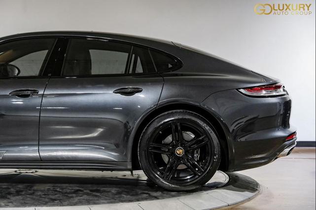 Photo of 2022 Gray Porsche Panamera
