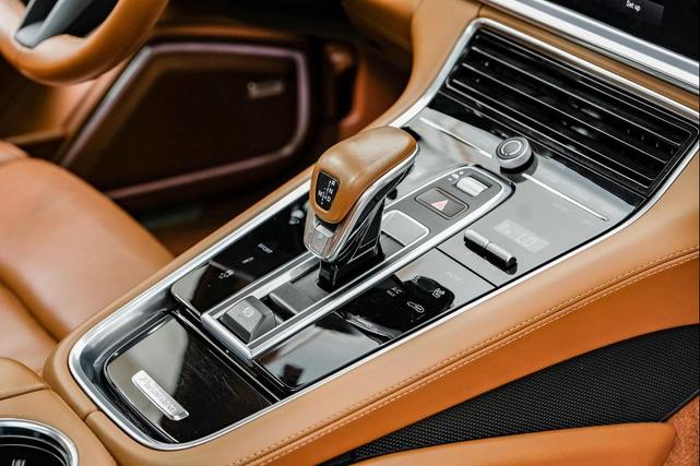 Photo of 2022 Gray Porsche Panamera