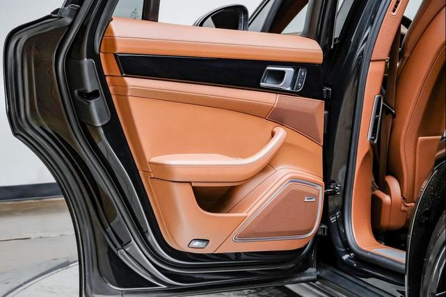 Photo of 2022 Gray Porsche Panamera