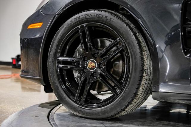 Photo of 2022 Gray Porsche Panamera