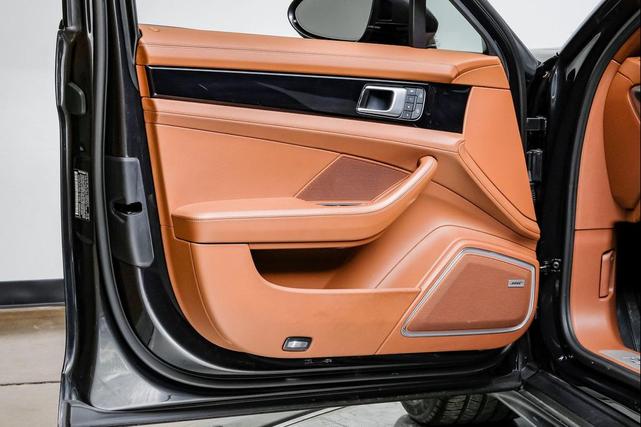 Photo of 2022 Gray Porsche Panamera