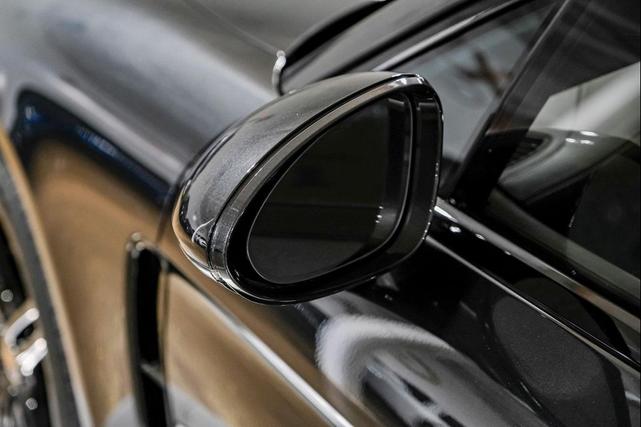 Photo of 2022 Gray Porsche Panamera