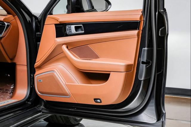 Photo of 2022 Gray Porsche Panamera