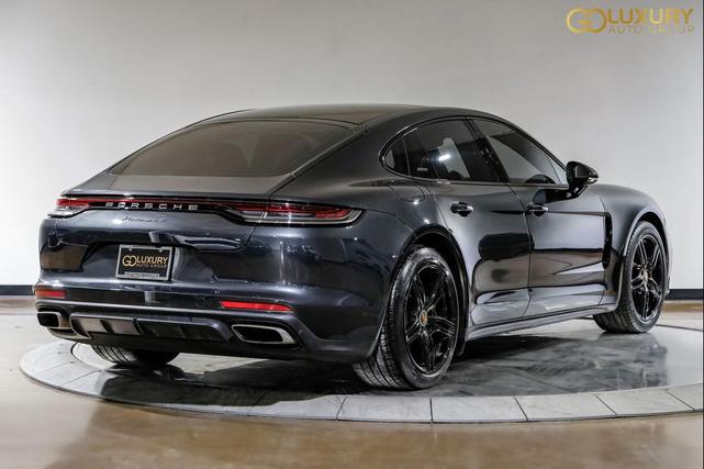Photo of 2022 Gray Porsche Panamera