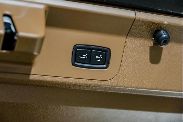 Photo of 2022 Gray Porsche Panamera