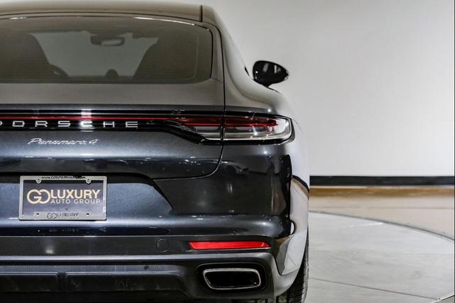 Photo of 2022 Gray Porsche Panamera