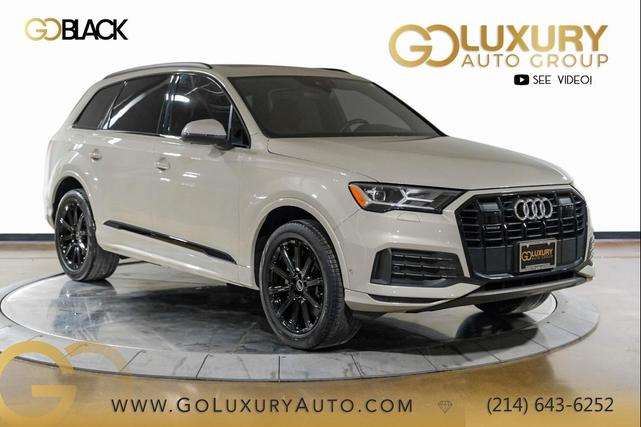 Photo of 2022 Beige Metallic Audi Q7