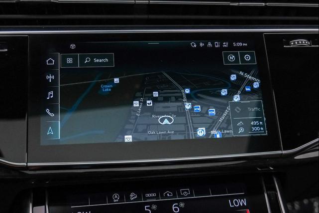 Photo of 2022 Beige Metallic Audi Q7
