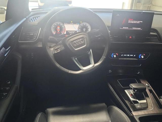 Photo of 2023 Daytona Gray Pearl Audi Q5