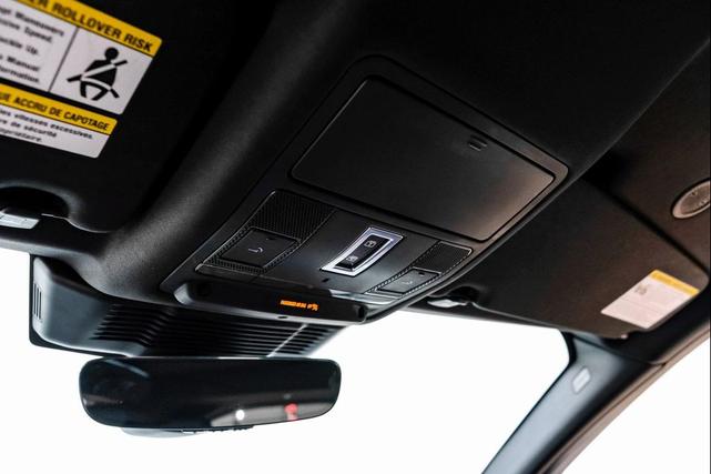 Photo of 2022 Gray Land Rover Discovery Sport