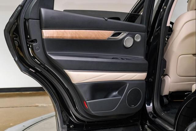 Photo of 2021 Vik Black Genesis GV80