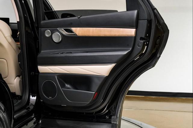 Photo of 2021 Vik Black Genesis GV80