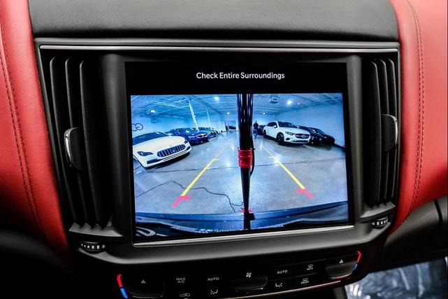 Photo of 2022 Gray Maserati Levante