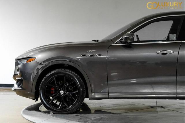 Photo of 2022 Gray Maserati Levante