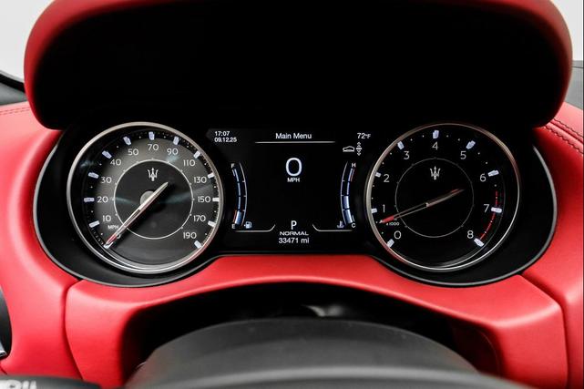 Photo of 2022 Gray Maserati Levante