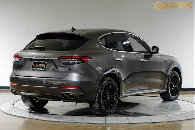 Photo of 2022 Gray Maserati Levante