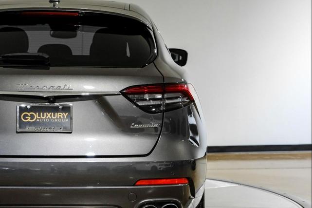 Photo of 2022 Gray Maserati Levante