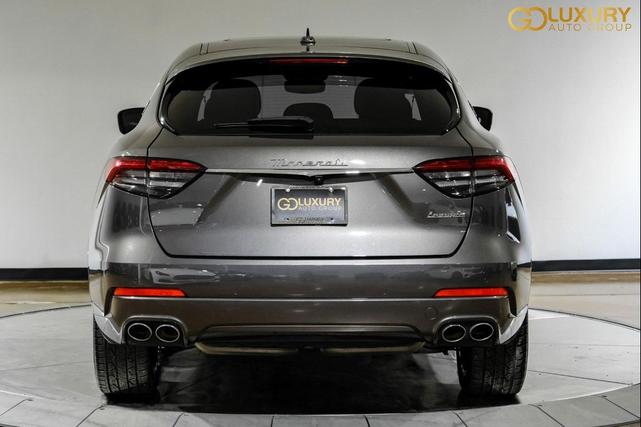 Photo of 2022 Gray Maserati Levante