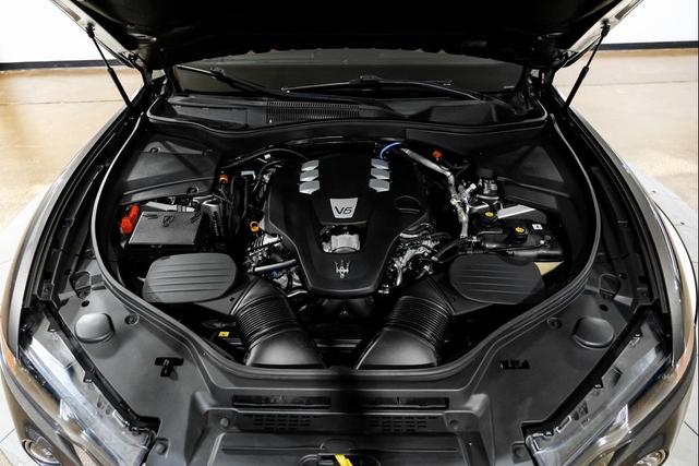 Photo of 2022 Gray Maserati Levante