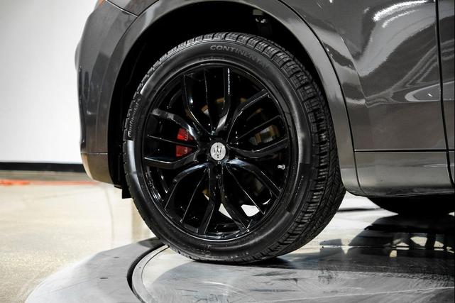 Photo of 2022 Gray Maserati Levante